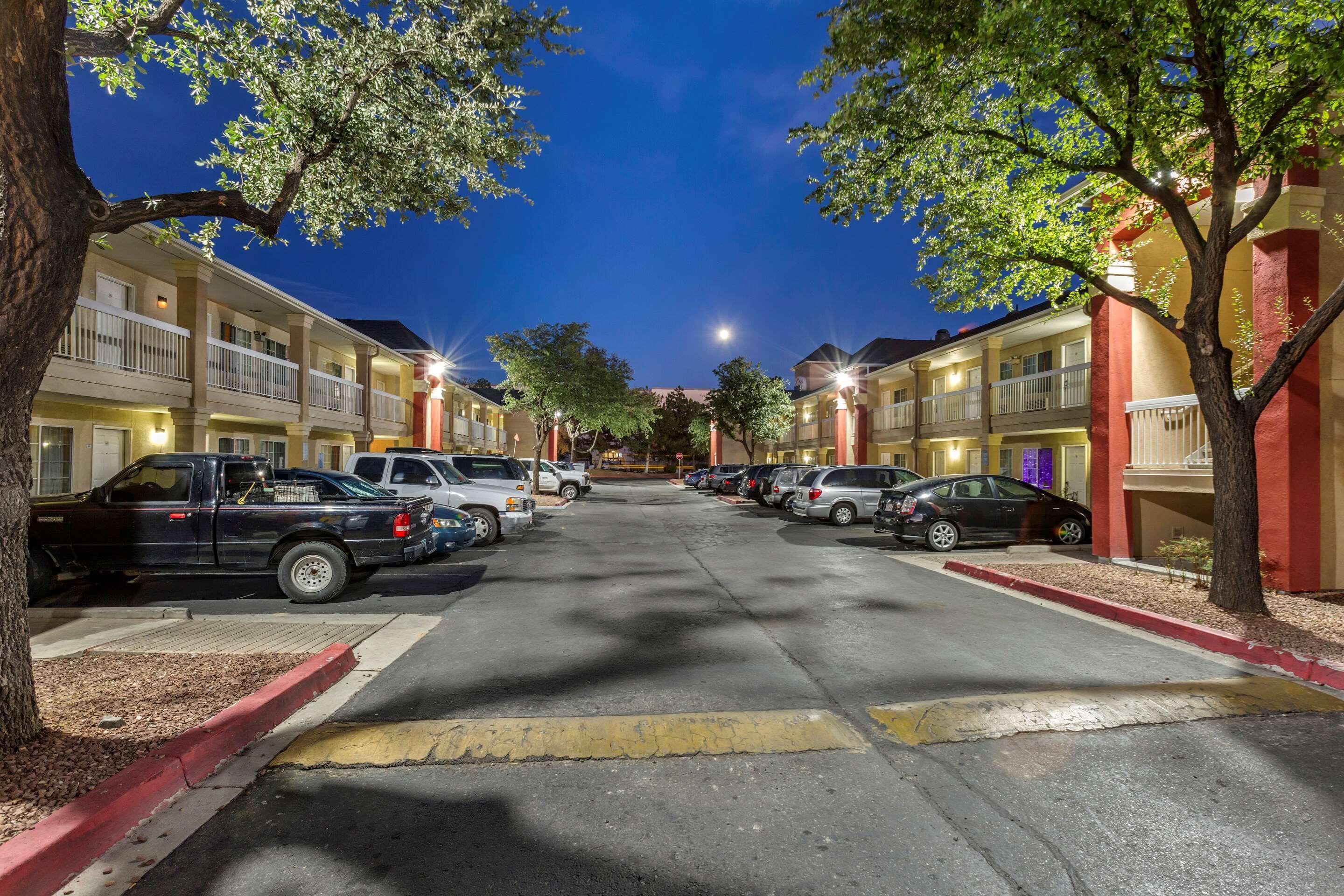 Suburban Studios Albuquerque Midtown - University Exterior foto